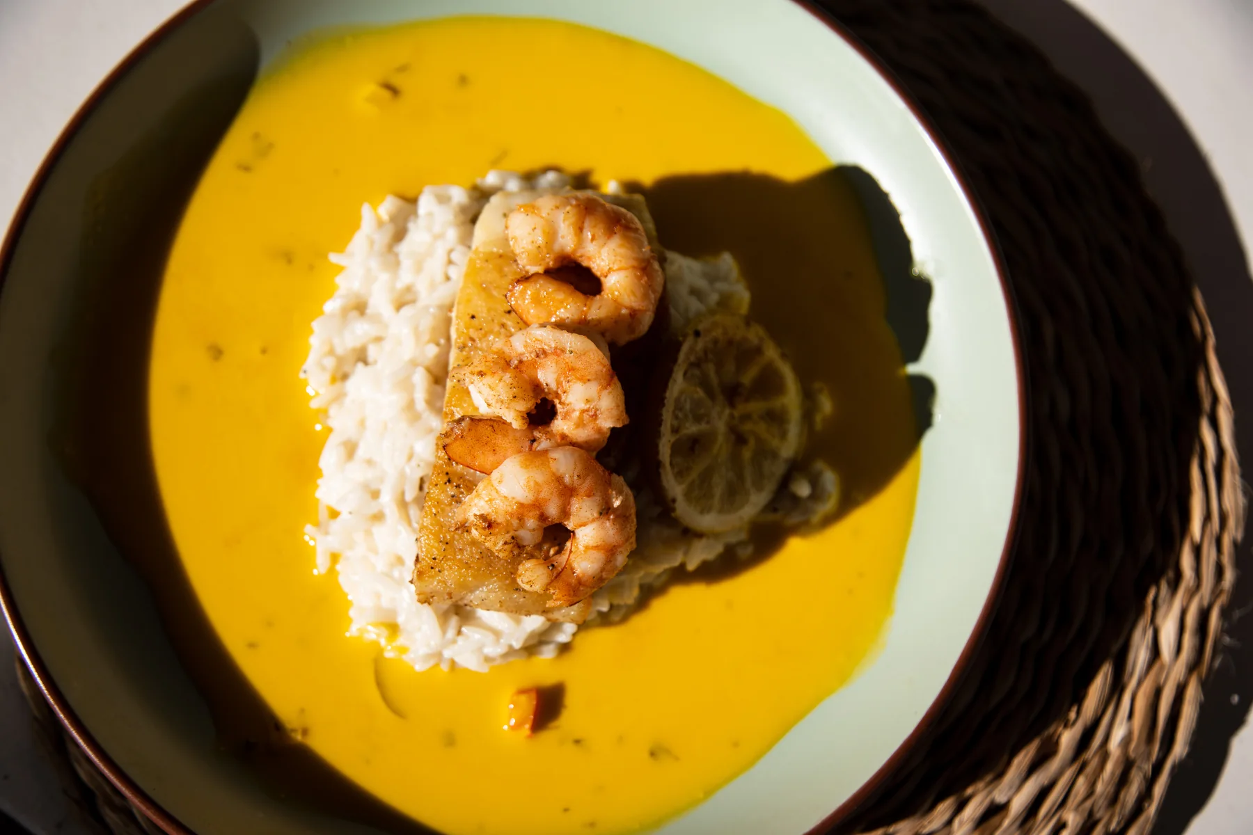 Mesa posta para jantar no Taboo Bistrô
